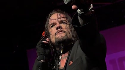 Original SALIVA Singer JOSEY SCOTT Says Touring With KISS And AEROSMITH Was 'The Absolute Peak' Of His Career