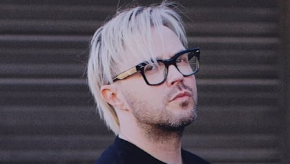 BREAKING BENJAMIN Guitarist KEITH WALLEN Releases New Solo Single 'A Thin Line'