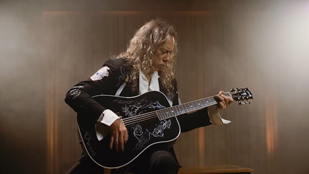 METALLICA's KIRK HAMMETT Teams Up With GIBSON For Custom Raven Acoustic Guitar