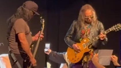 Watch: METALLICA's KIRK HAMMETT Joined By ROBERT TRUJILLO For Jam At Frankfurt 'The Collection: Live' Book Event