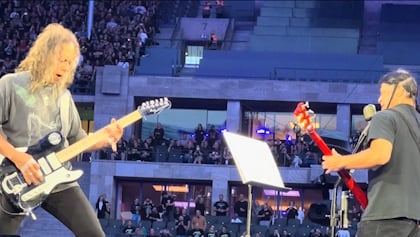 Watch: METALLICA Covers RAMMSTEIN's 'Sonne' In Berlin