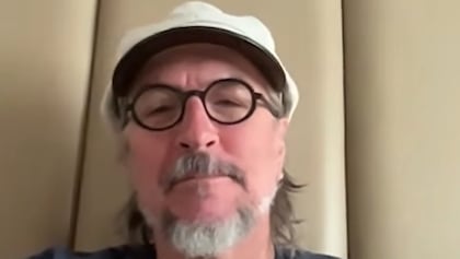PRIMUS's LES CLAYPOOL On New Drummer JOHN HOFFMAN: 'He's Just An Incredibly Nice, Positive Human Being'