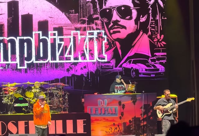 Watch: LIMP BIZKIT Plays First Concert Following Bassist SAM RIVERS's Death