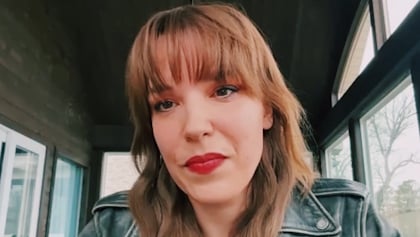 HALESTORM's LZZY HALE: 'When I Step On Stage, I Am Performing The Show Like This Is The Last Show That I'm Going To Ever Play'