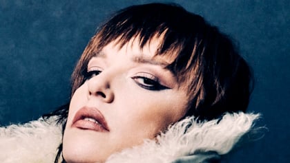 HALESTORM's LZZY HALE On Upcoming Tour With BABYMETAL: 'I'm So Excited About The Idea Because It's A Little Off Center'