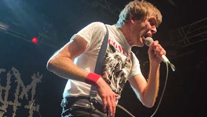 NAPALM DEATH's MARK 'BARNEY' GREENWAY: 'When Kids Pay Money To See Shows, They Should Get 100%' And 'Nothing Less'