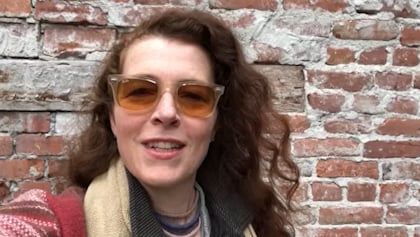 Former HOLE And SMASHING PUMPKINS Bassist MELISSA AUF DER MAUR To Release ‘Even The Good Girls Will Cry: A 90s Rock Memoir’