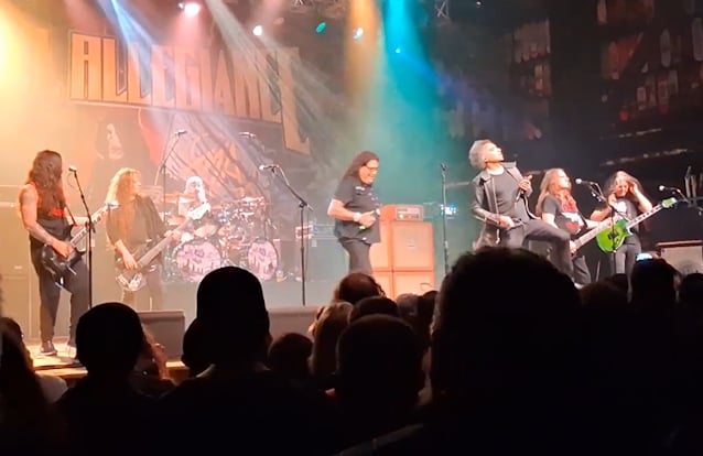 Watch: METAL ALLEGIANCE Joined By ALICE IN CHAINS, SEPULTURA, EXODUS, MASTODON Members At Anaheim Concert