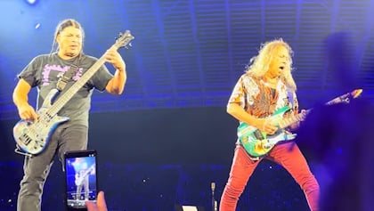 Watch: METALLICA Surprises Fans With 'Zorba' Tribute At Athens Concert