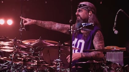 MIKE PORTNOY On RUSH's Upcoming 'Fifty Something' Tour: 'I'm So Happy That They're Gonna Do It Again'