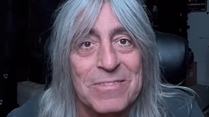 MIKKEY DEE Looks Back On MOTÖRHEAD: LEMMY, WÜRZEL And PHIL CAMPBELL, 'They're All Gone. It's F***ing Weird.'