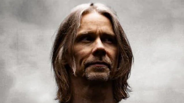 MYLES KENNEDY: 'There's Not An Ounce Of Politics On Any' Of The Songs On New ALTER BRIDGE Album