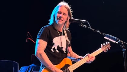 MYLES KENNEDY: 'I Absolutely Refuse To Use A.I. As A 'Writing Tool''