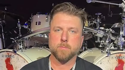 THREE DAYS GRACE Drummer NEIL SANDERSON To Undergo Emergency Surgery For Ruptured Bicep Tendon