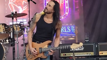 NUNO BETTENCOURT On OZZY OSBOURNE: 'He Was A Godfather To Us'