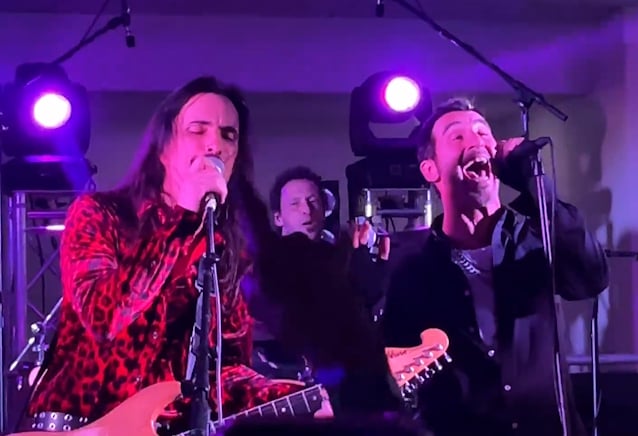 Watch: NUNO BETTENCOURT And SULLY ERNA Cover ALICE IN CHAINS And LED ZEPPELIN Classics At 2025 'Turkey Jam'