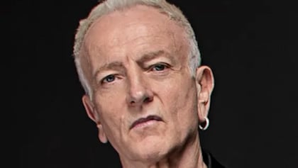 PHIL COLLEN Says Producer 'MUTT' LANGE Was Responsible For 'Probably About 99%' Of DEF LEPPARD's Success In 1980s