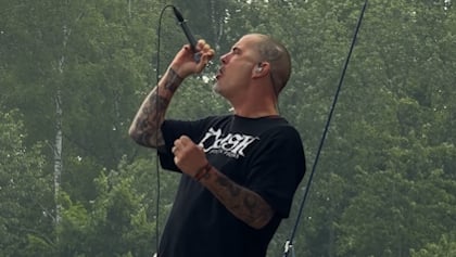 Watch: DOWN's PHILIP ANSELMO Dedicates 'Lifer' To DIMEBAG, VINNIE PAUL And OZZY OSBOURNE At 2026 SWEDEN ROCK FESTIVAL