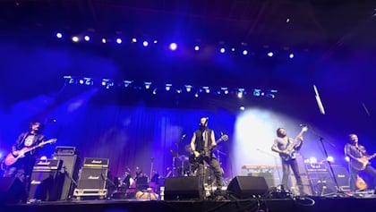 Watch: RICKY WARWICK, MARCO MENDOZA And RICHARD FORTUS Perform At 40th-Anniversary Tribute To THIN LIZZY Legend PHIL LYNOTT