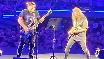 Watch: METALLICA Covers ACCEPT's 'Fast As A Shark' In Frankfurt