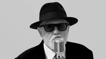 QUEEN's ROGER TAYLOR Shares 'I See You Now' Single From Upcoming Solo Album 'Violence Insane In A Beautiful World'