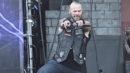 RON RINEHART On Why DARK ANGEL No Longer Plays Encores: 'To Me, It's Like Making The Fans Beg For Another Song'