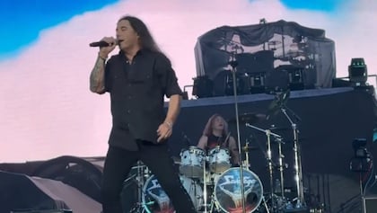 Watch: SAVATAGE Plays Second Show With Stand-In Drummer BLAS ELIAS At France's HEAVY WEEK-END Festival