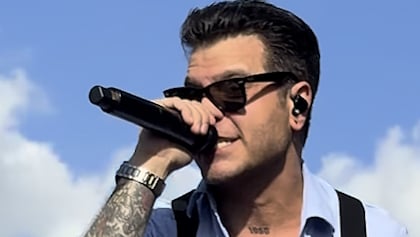 ICE NINE KILLS' SPENCER CHARNAS: 'What Percentage Of Bands Ever Get To Say They Played A Stadium, Let Alone With METALLICA, All Over The World?'
