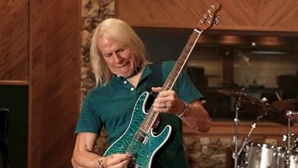 STEVE MORSE On His Exit From DEEP PURPLE: 'A Couple Of Guys In The Band Were Really Glad For Me To Be Gone'