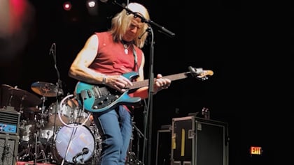 Ex-DEEP PURPLE Guitarist STEVE MORSE On His Battle With Arthritis: 'I've Tried Every Treatment I Can Find'
