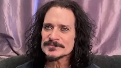 WARRANT's STEVEN SWEET On His Health Issues: 'I Like To Put On A Good Facade' But 'I'm Crumbling Inside In Other Ways'