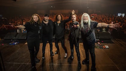 ANDY SCOTT's SWEET To Release New Live Album 'Live 25' In October