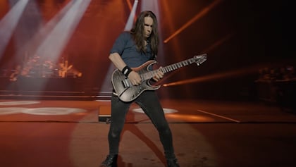 TEEMU MÄNTYSAARI On New MEGADETH Album: 'It's Super Exciting To Have My Name Printed In The Booklet'