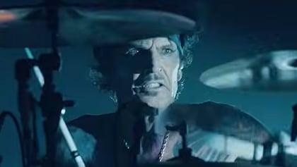 MÖTLEY CRÜE's TOMMY LEE: 'By The Time I Get Done After A Two-Hour Show, I'm F***ing Toast'