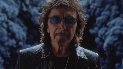 TONY IOMMI Says He Originally Wanted GEEZER BUTLER To Play On His 'From The Dark' Solo Album: 'He Couldn't Do It'
