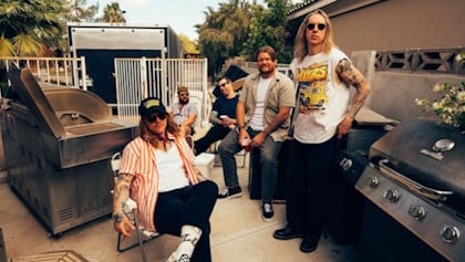 UNDEROATH Announces 'The Van Tour To Vans Warped' Intimate Tour