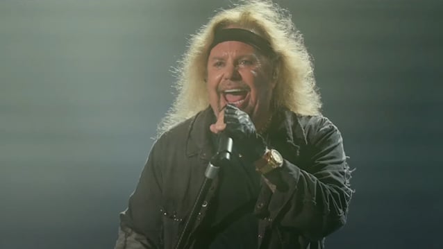 MÖTLEY CRÜE’s VINCE NEIL Reveals He Suffered Stroke Last Christmas