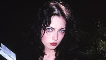 DAVE GROHL's Daughter VIOLET Announces Debut Album 'Be Sweet To Me'