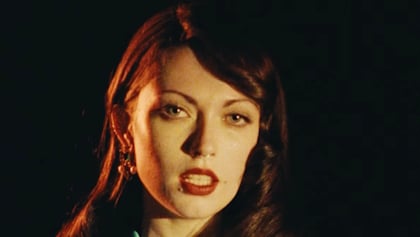 DAVE GROHL's Daughter VIOLET Shares Music Video For '595' Single