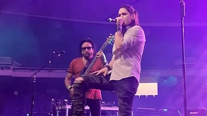 See Pro-Shot Video Of Ex-WHITESNAKE Members DINO JELUSICK, DOUG ALDRICH And MARCO MENDOZA Performing 'Crying In The Rain'