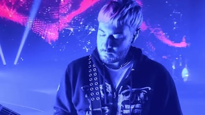 AVENGED SEVENFOLD's ZACKY VENGEANCE Releases Debut Solo Single, 'Dark Horse'