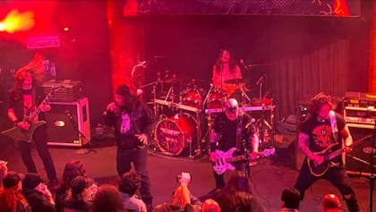 Watch: STEVE 'ZETRO' SOUZA Performs EXODUS And TESTAMENT Classics In San Francisco